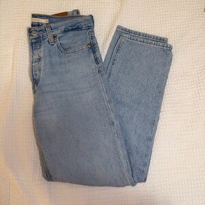 Levi's Wedgie Straight Light Jeans